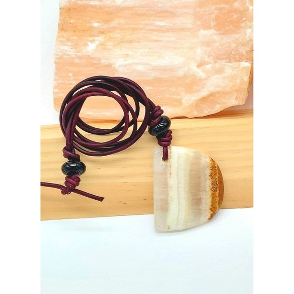 Mexican Onyx Worry Stone Necklace Natural Crystal Pendant - Picture 1 of 5